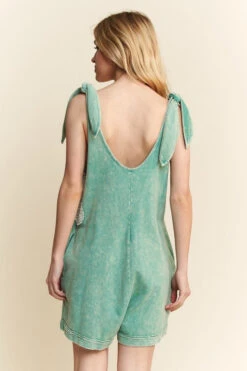 Lace Flower Patch Romper -Women Fashion 23189026 afe21660 297a 43a0 8a71 ce7fcd97ad00