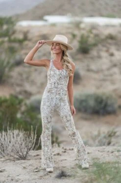 Core Bra 11 Core Bra -Women Fashion DSC06487 61e478a0 4b57 4f1e bf2d 74cbd24b3443