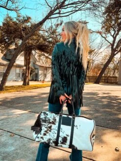 Corral Boots Fur Duffle Bag -Women Fashion PhotoJan022025 13933PM 27bfd4c8 b3fe 48f6 9324 aa5f5a801cc6