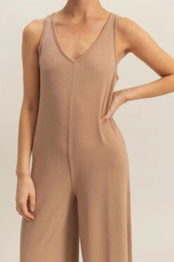 Sleeveless V Jumpsuit -Women Fashion bab69fdb e5ff 4cb9 8d8c 5cd9b645ab18